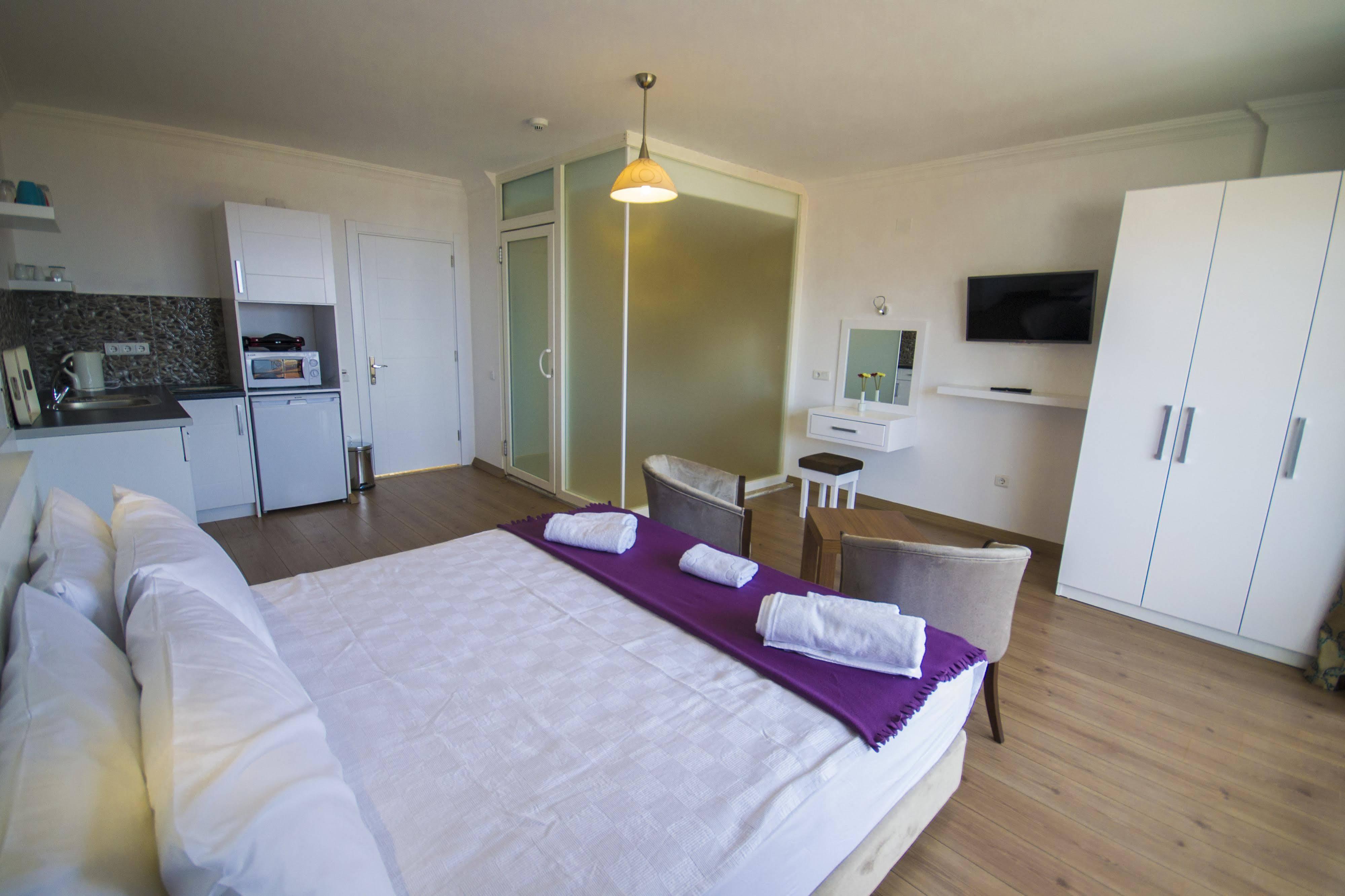 Kelebek Studio Apartments Kalkan Exterior foto