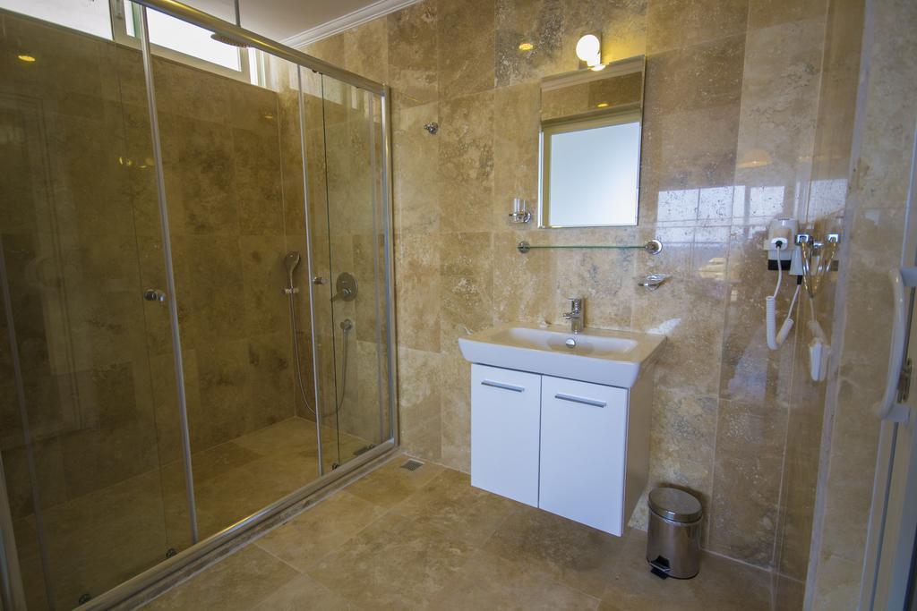 Kelebek Studio Apartments Kalkan Exterior foto